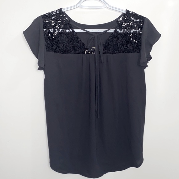 Loft petites grey blouse, XS size, W18, L22.5, 100% polyester - Picture 3 of 8